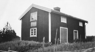 Bild från 1930-talet ur Christer Björklunds bildarkiv. På gaveln står det CE Moberg Målare.